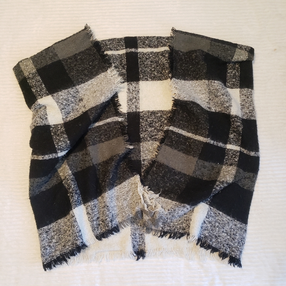 Pretty Huge Plaid Black Gray White Scarf Shawl Multipurpose 55'×113' Inch